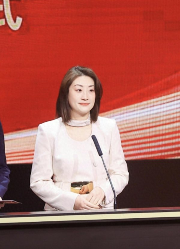日斗-优配 港媒：宗馥莉曾用美国护照在香港买房，被质疑持有双国籍